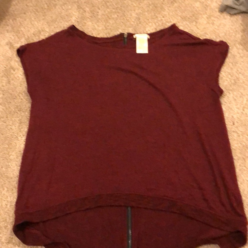 Red loose shirt